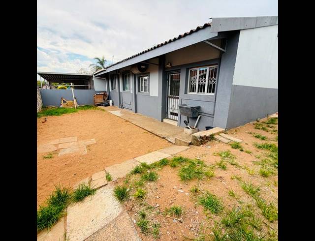 3 BEDROOM HOUSE FOR SALE IN AUSTERVILLE